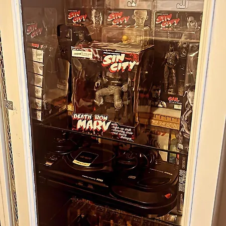 De La Cruz Apartment *