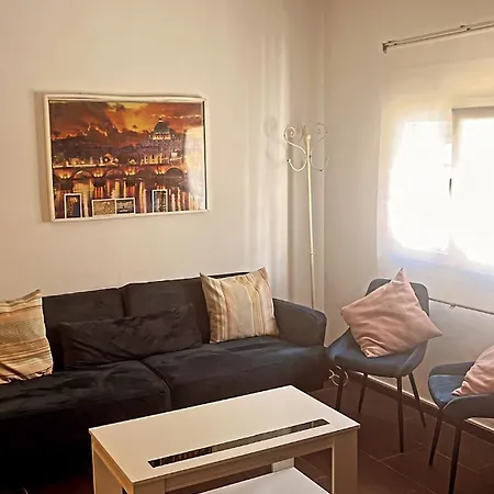 De La Cruz Apartment