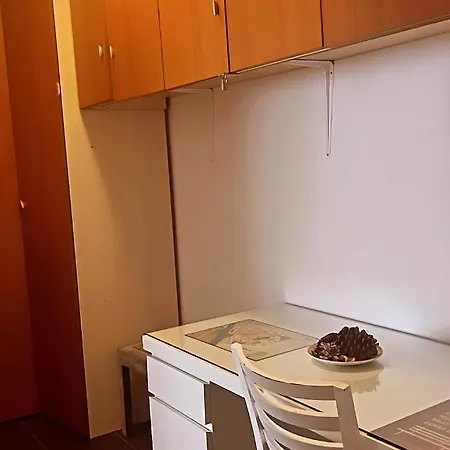 De La Cruz Apartment